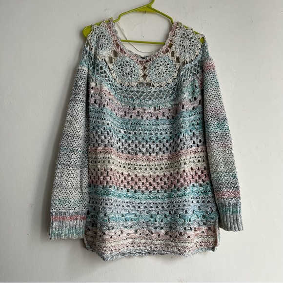 Free People Ring Of Roses Crochet Sweater size Large - Picture 13 of 13